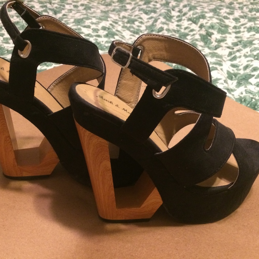 Mark & Maddux Platform size 6.5 Black with wooden